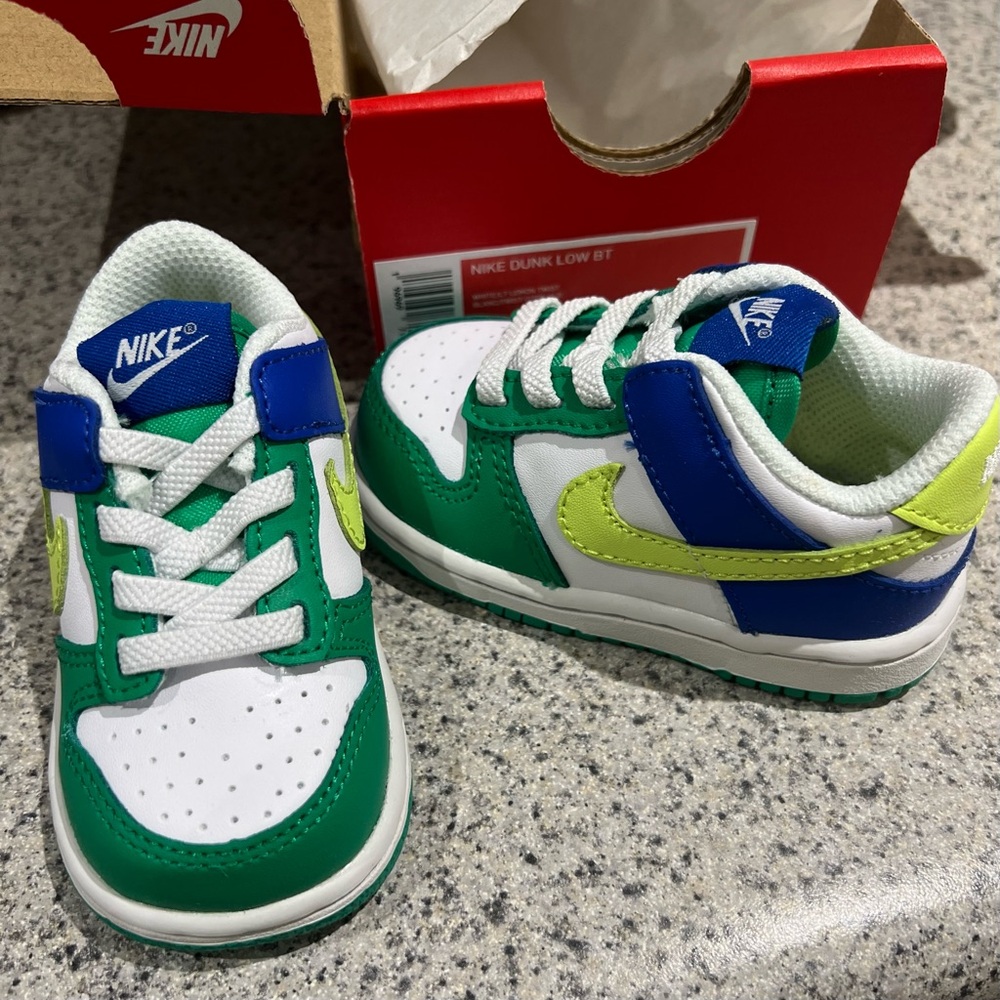 Kids 3.5 Nike dunk